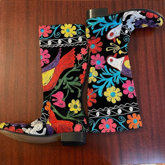 Suzani Embroidered Velvet Riding Boots - Picture 3 of 7